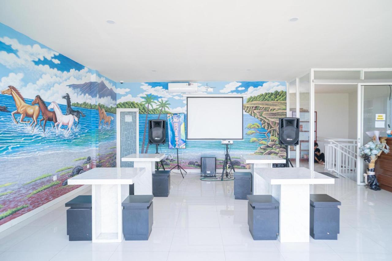 Reddoorz Plus @ Jalan Pemuda Timur Bojonegoro Exterior photo
